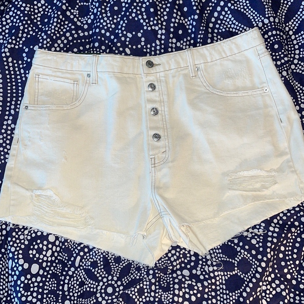 Wild Fable Distressed White Shorts - Picture 1 of 4
